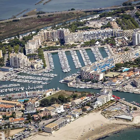Le Port Tanguy, Vue Mer. *