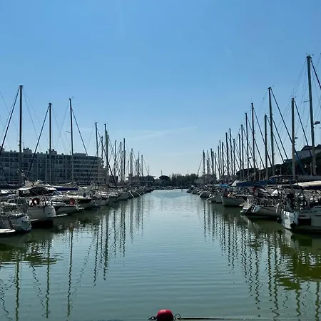 Le Port Tanguy, Vue Mer. * Mauguio